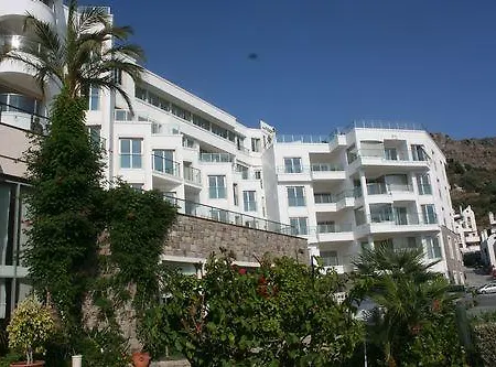 Marinem Karaca Deluxe טורגוטריס